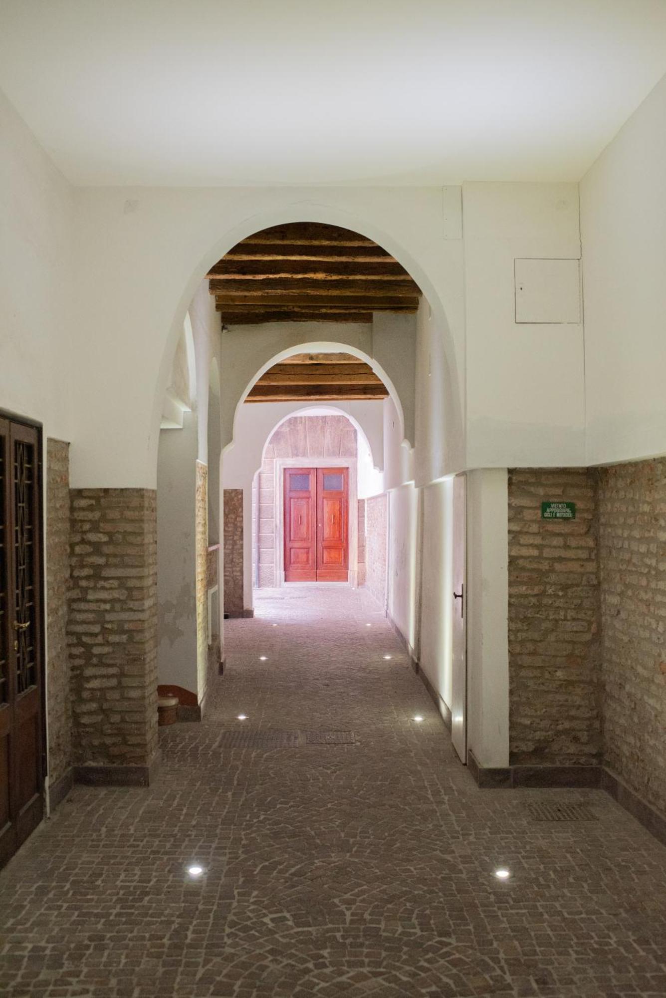 Corte Degli Estensi, Romantica Mansardina فيرّارا المظهر الخارجي الصورة